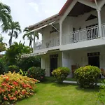 Chaleureux appartement T2 en bas de villa